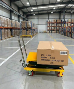 Xe nâng mặt bàn 150kg có kích thước nhỏ gọn, được sử dụng trong nhiều công việc nâng hạ 