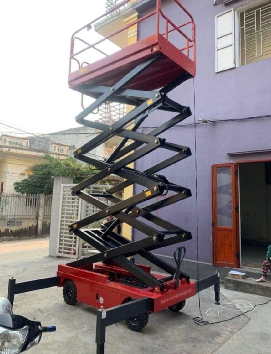 Khả năng di chuyển linh hoạt nhờ hệ thống bánh xe