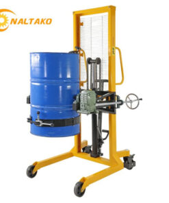 Sử dụng bơm tay hoặc bơm chân để íSử dụng bơm tay hoặc bơm chân để kích hoạt xi lanh thủy lực xe nâng quay đổ thùng phuy tay cao