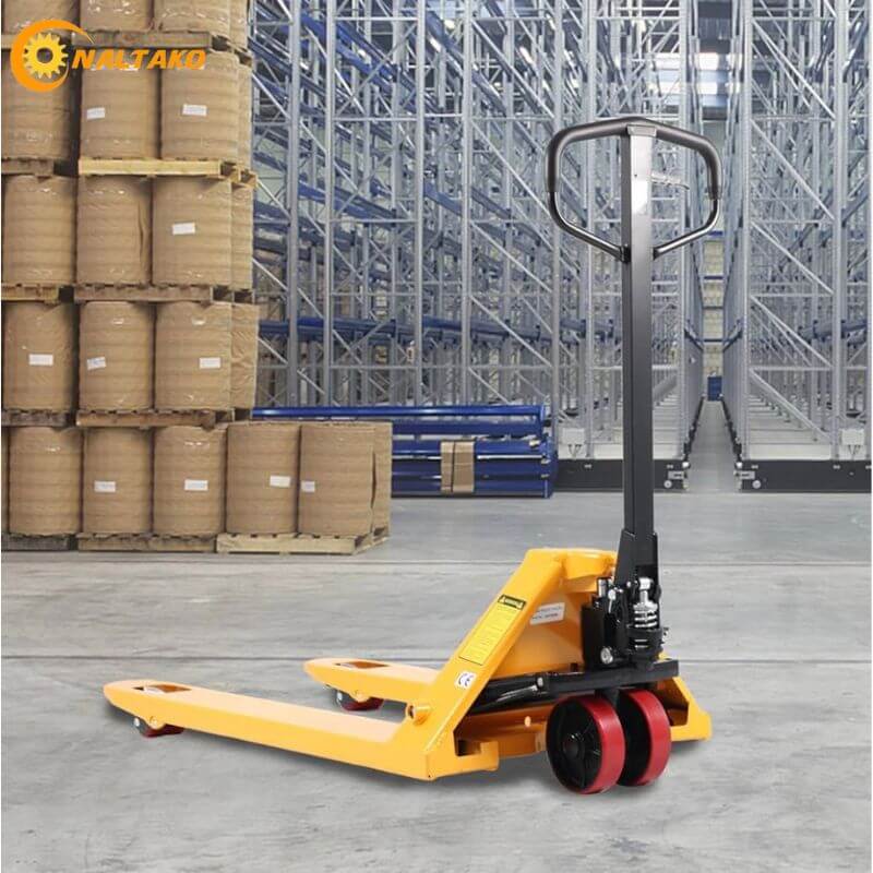 Xe nâng pallet 3 tấn ứng dụng trong công nghiệp và logistics