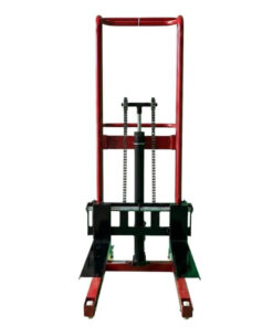 Không nên nâng hàng vượt quá tải trọng xe