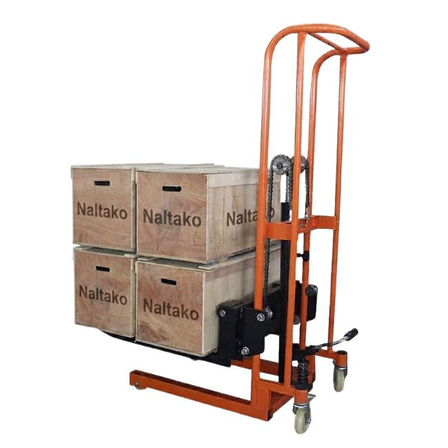 Không nên nâng hàng vượt quá tải trọng xe