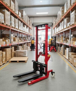 Xe nâng tời điện 1 tấn cao 1m6 được thiết kế hiện đại, đảm bảo vận hành ổn định